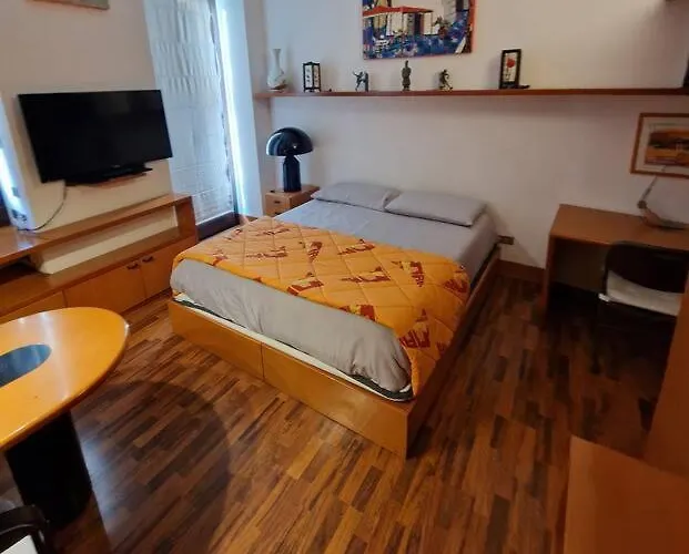 Osti 3 Beautifully Furnished *