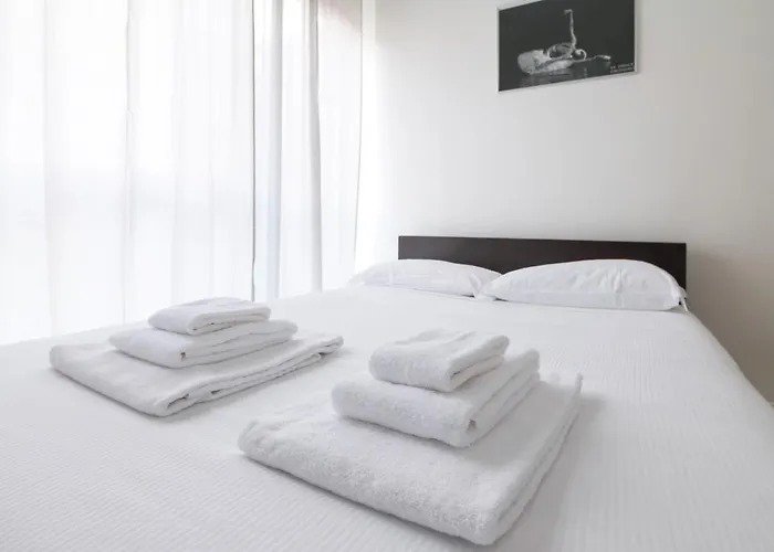 Prestige Boutique Homes - Duomo 1 * 밀라노