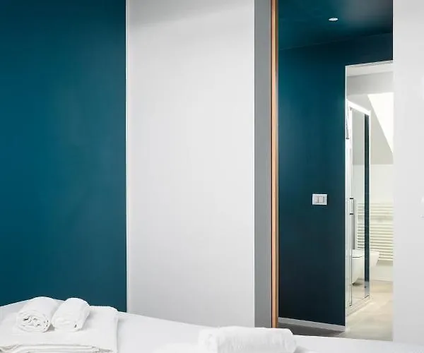 Design Attic Porta Venezia 65m2 - Self Check-in Appartamento