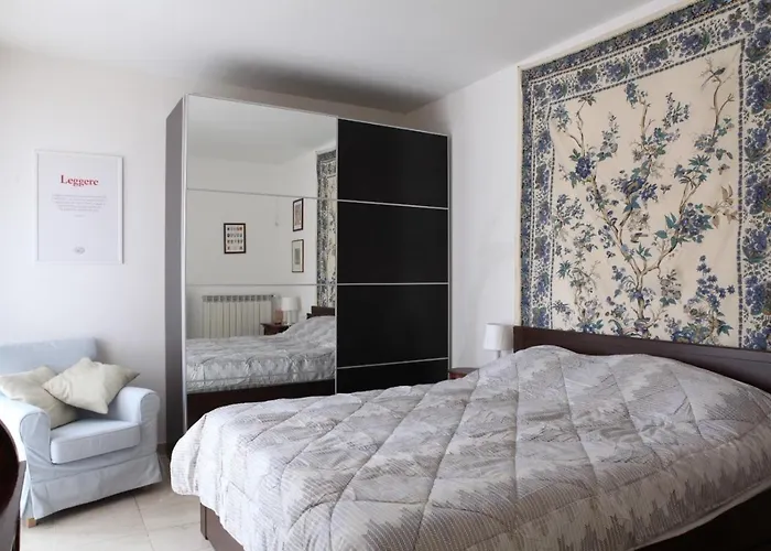 דירה Terrace Close To Metro Station *