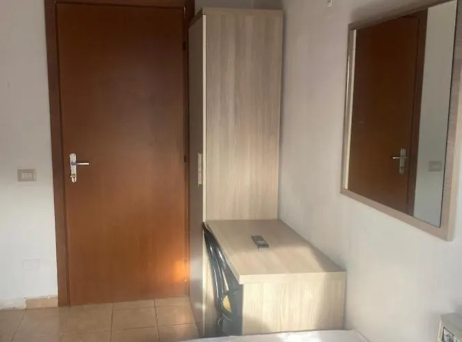 Mrhostel