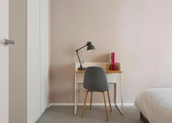 Bilocale Aleardi 아파트
