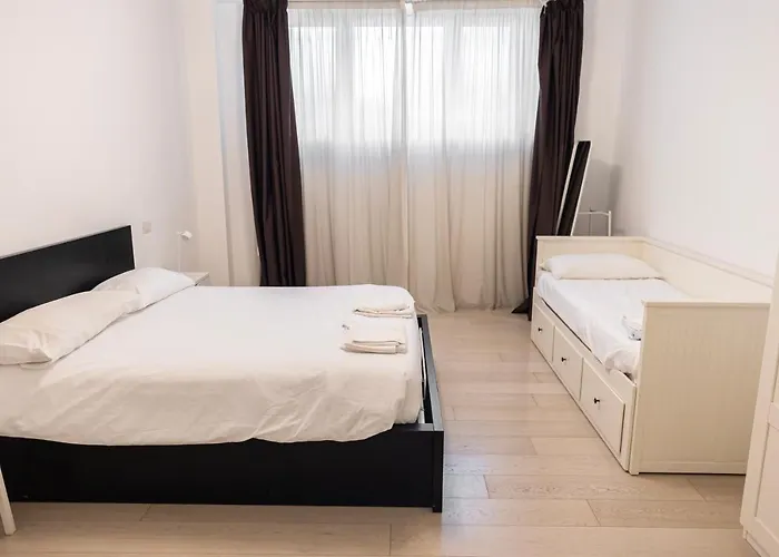 Elegante E Spazioso Quadrilocale In Porta Venezia Appartement