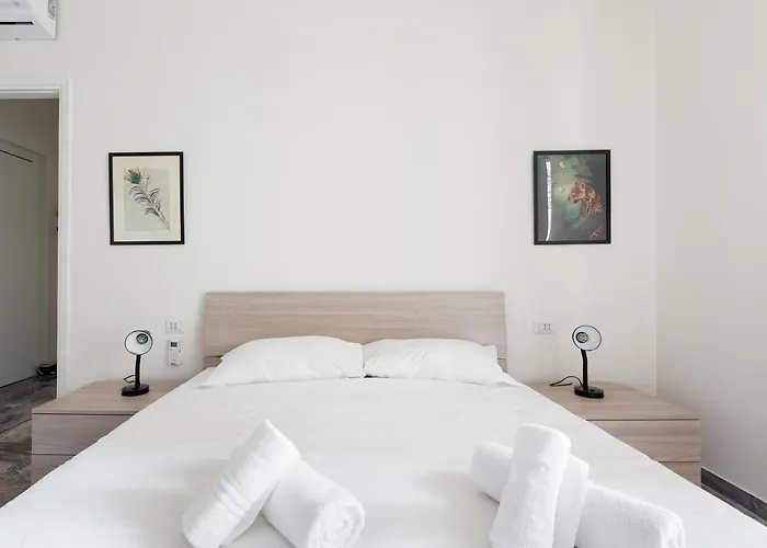 Guesthost - Dergano Comfy - 250 M Far From M3 Apartment Milan