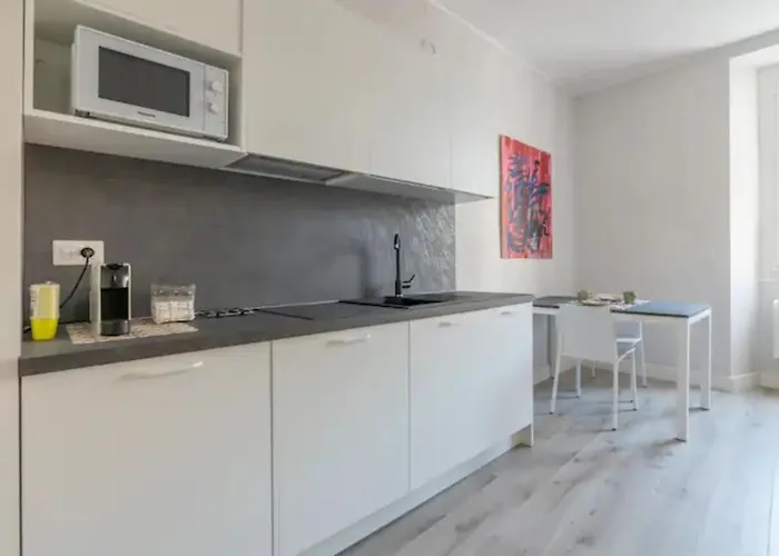 Arco Della Pace Modern