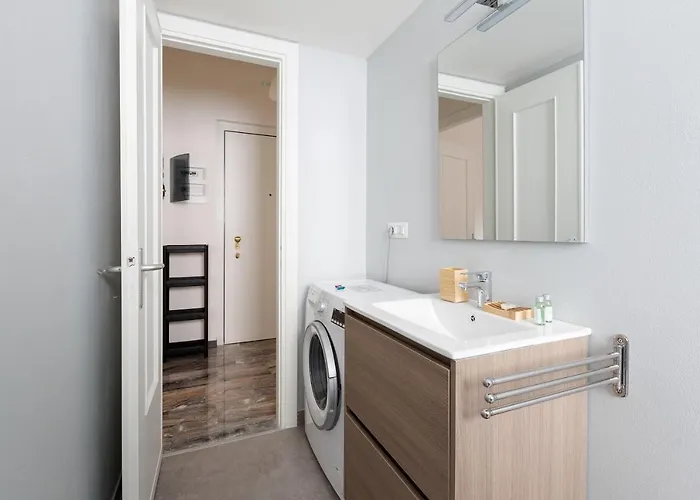 Apartment Guesthost - Dergano Comfy - 250 M Far From M3 Milan