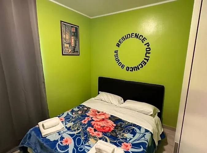 布维萨都灵理工大学公寓式酒店 3*