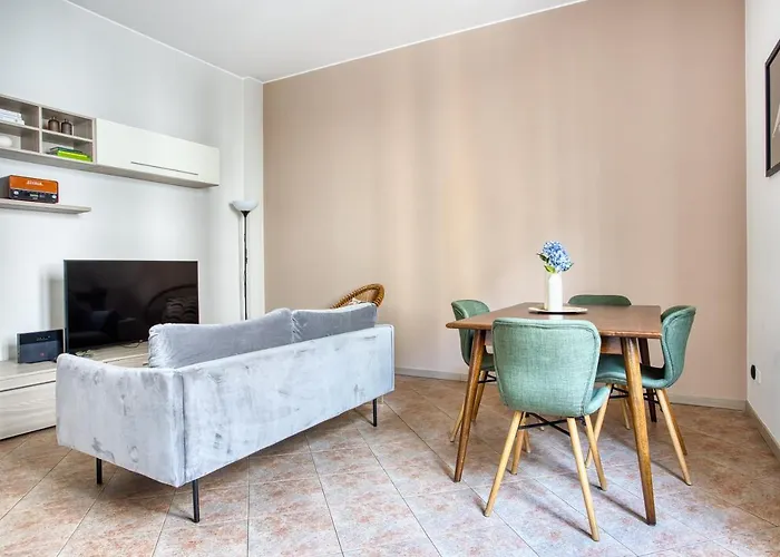 Joivy Chic Flat In The Center ميلان