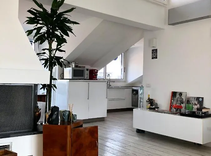 דירה Attic 9th Floor With 2 Terrace In Center Brera With Amazing View
