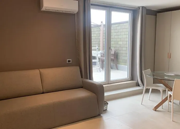 R39 Attic With Terrace And Private Parking Apartmán *