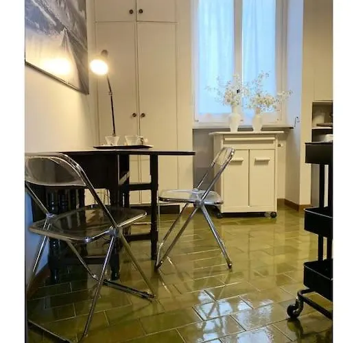 Elegant San Babila ,5 Minutes From Duomo Apartamento
