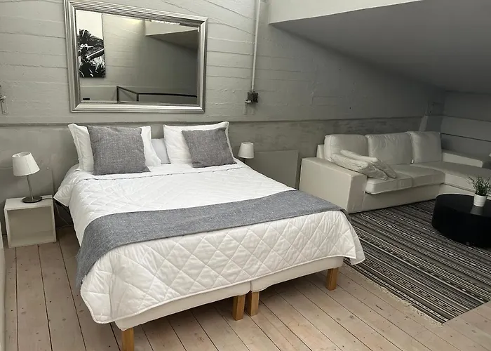 Loft Navigli With Private Garden Nocleg ze śniadaniem