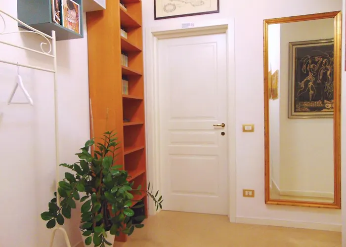 The Bedroom In Rum i privatbostad Milano