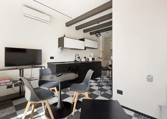 Апартаменты Guesthost - Renovated Apts *