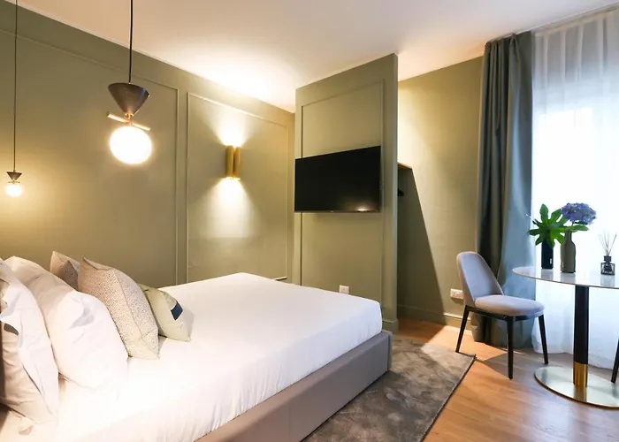 Prestige Boutique - Piazza Duomo View