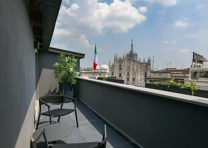 Prestige Boutique - Piazza Duomo View 4* Milan