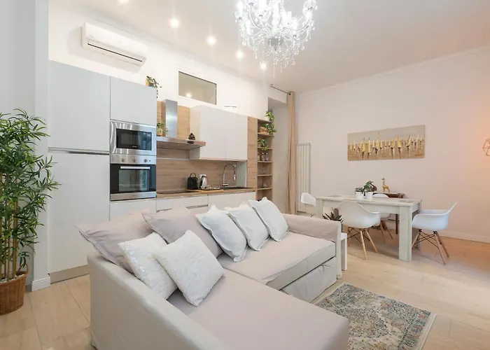 White Loft Near Duomo Orti 14 아파트 *