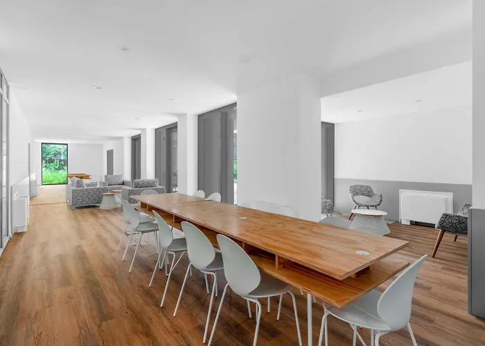 Appartement Modern With Terrace & Garage By Ndp Rent
