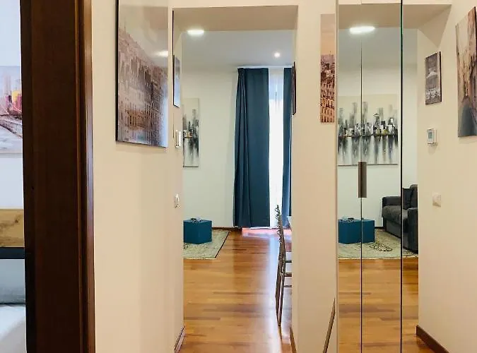 Cosy New In Portello Certosa شقة *