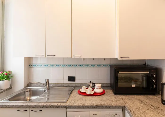 Canonica 32 - Arco Della Pace *