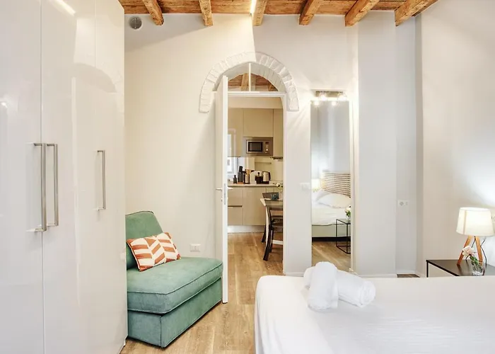 Joivy Delightful 1-bed Flat In The Centre Of Апартаменты Милан