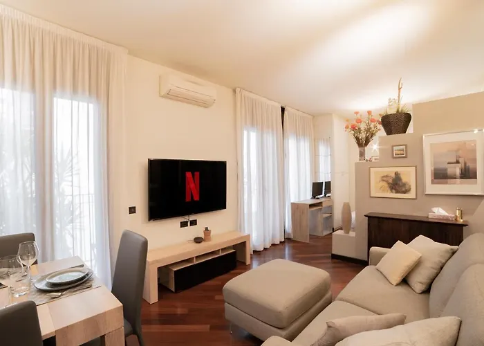 Brera Stylish Apartment, شقة *
