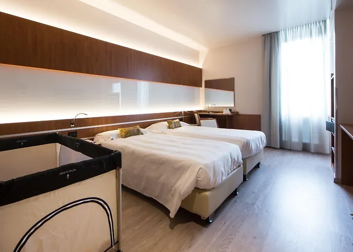 Western Madison Szálloda 4*