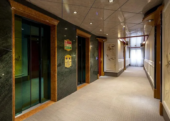 מלון C-hotels Rubens 4*