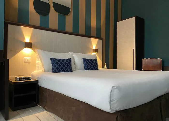 Av Hotel 2*
