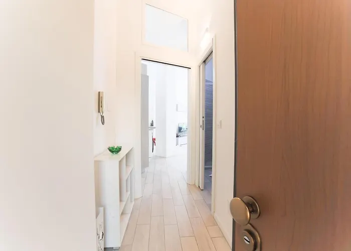 Apartman Design - Stazione Centrale, *