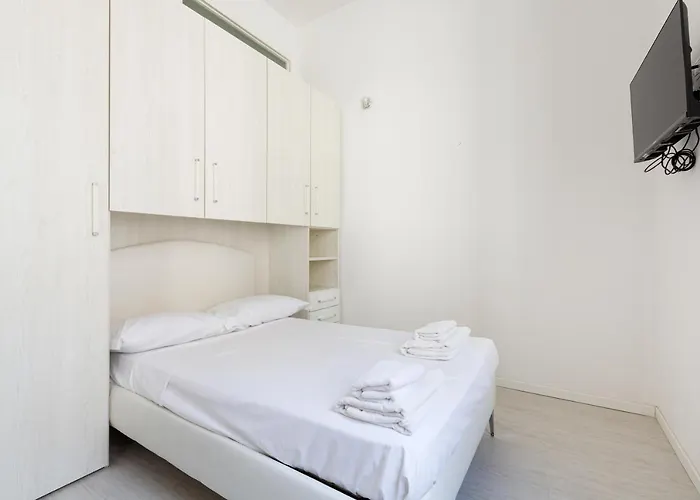 Guesthost - Cosy 25 Sqm Niguarda District Apartamento Milão