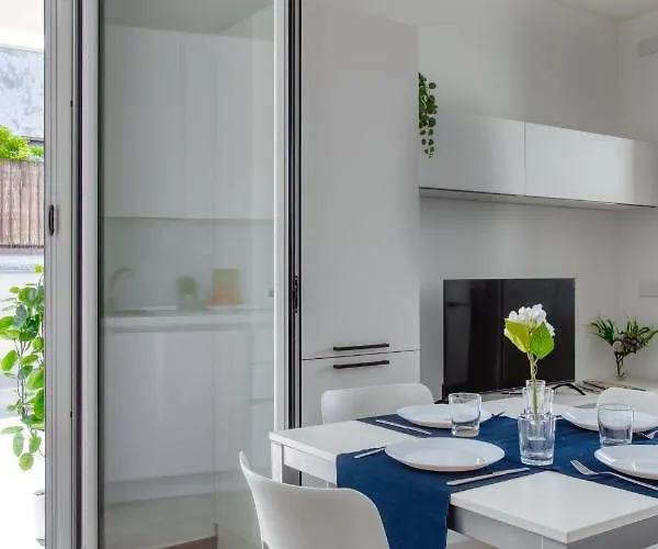 Just Urban - Modern 1-br Flat With 90 Sqm Terrace - M4 Tolstoj דירה *
