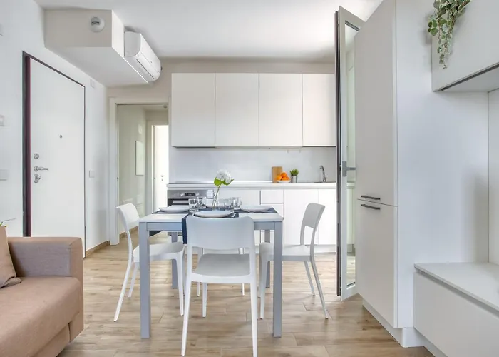 דירה Just Urban - Modern 1-br Flat With 90 Sqm Terrace - M4 Tolstoj מילאנו