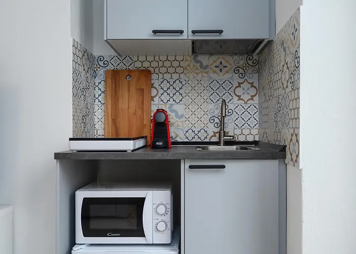 Insubria 8-3sx - Monolocale Cool Apartman