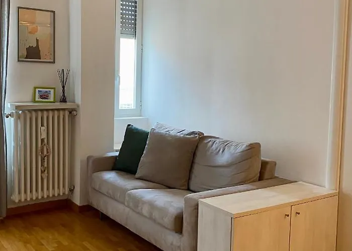 Da Vinci - With Balcony In Design District - Tortona Area Appartamento Milano