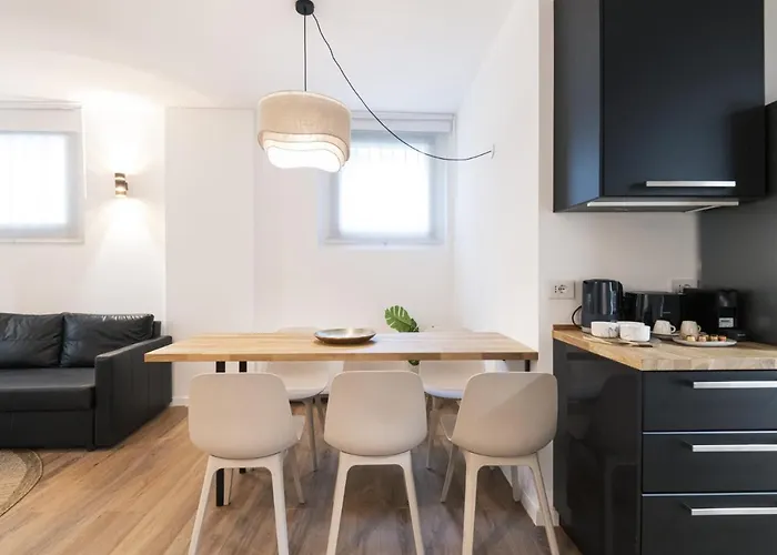 Easylife - - Circo 13 - Centro Storico Apartment *