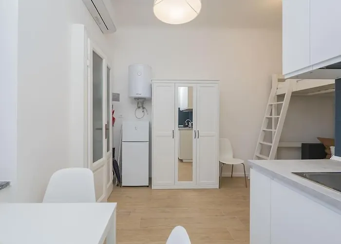 Youhosty - Accademia 53 Quinto Apartamento