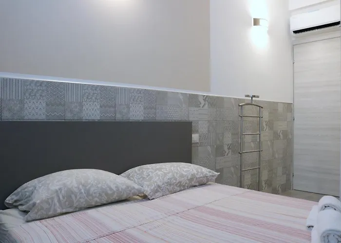 Konukevi Gambara Guests House Milano