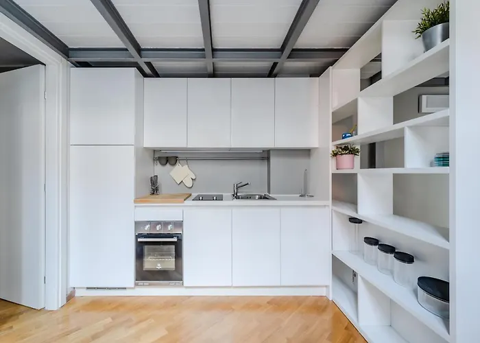 شقة Guesthost - Amazing Loft - 350 M Far From Dateo Station