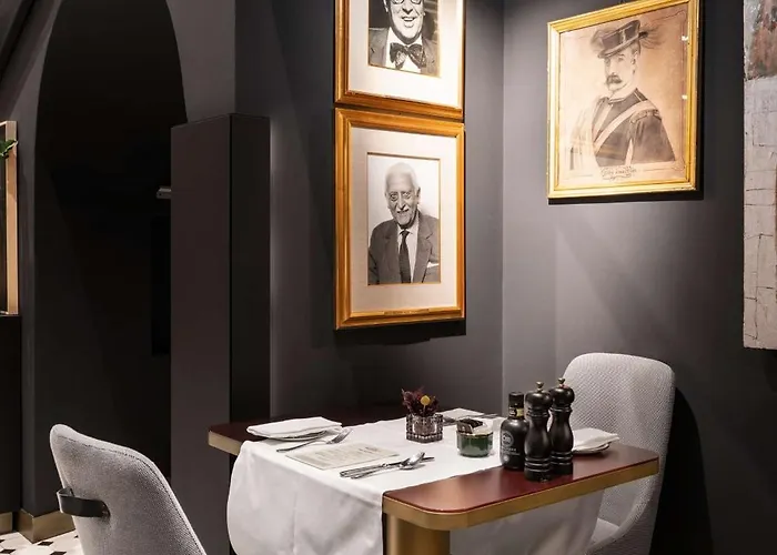 Otel Palazzo Touring Club Milan, A Radisson Collection 5*