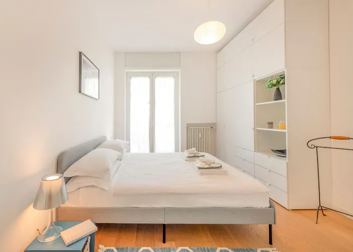 Ferrucci, 10 - Elegante Oasi Urbana A Lägenhet Milano