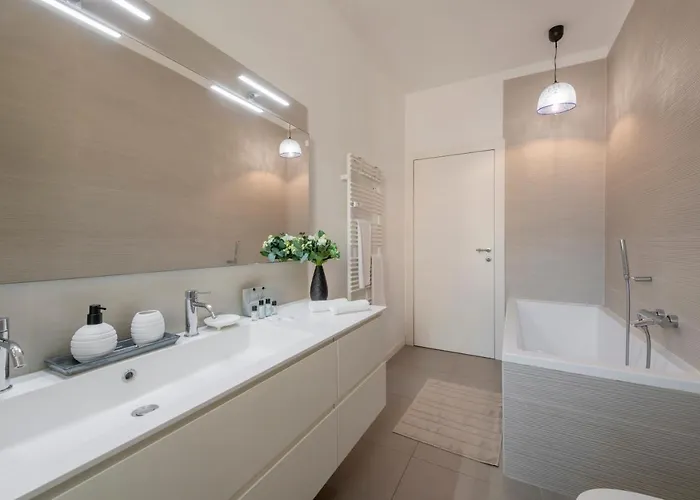 Ferrucci, 10 - Elegante Oasi Urbana A Lägenhet