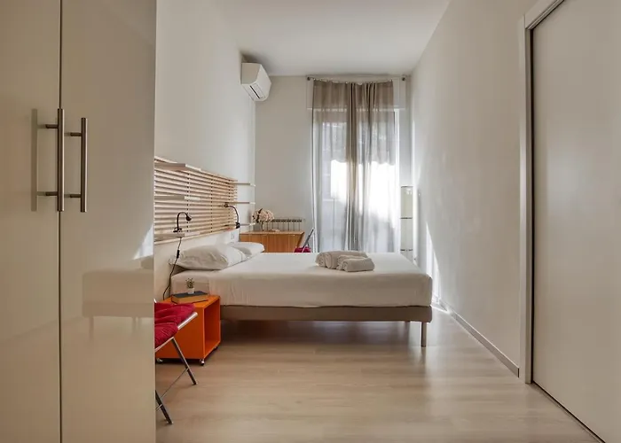 Joivy Vibrant 2bed With Balcony Milan