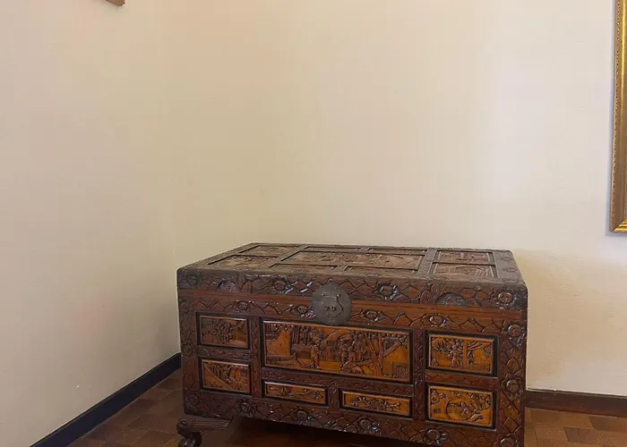 Corner 32 * Милан