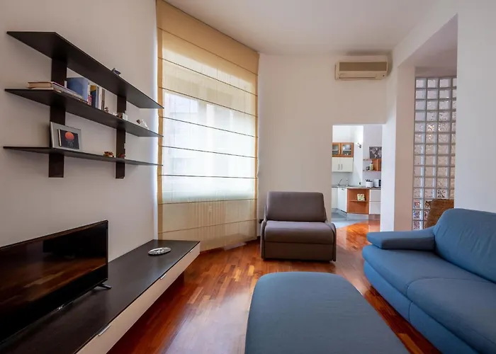 Brera Porta Nuova Flat By Interhome * 밀라노