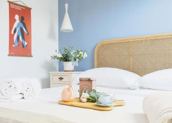 Easylife - - Sottocorno 5a - Historic Center Appartement