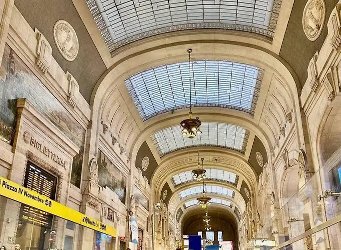 - Stazione *