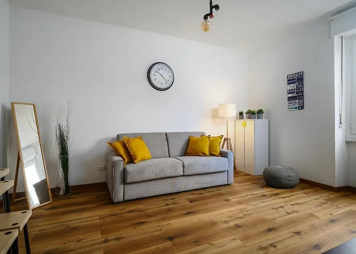 Insubria 8-3dx - Monolocale Cool Daire Milano