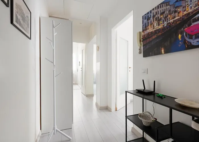 Apartment With Balcony -bisceglie Red Line Subway