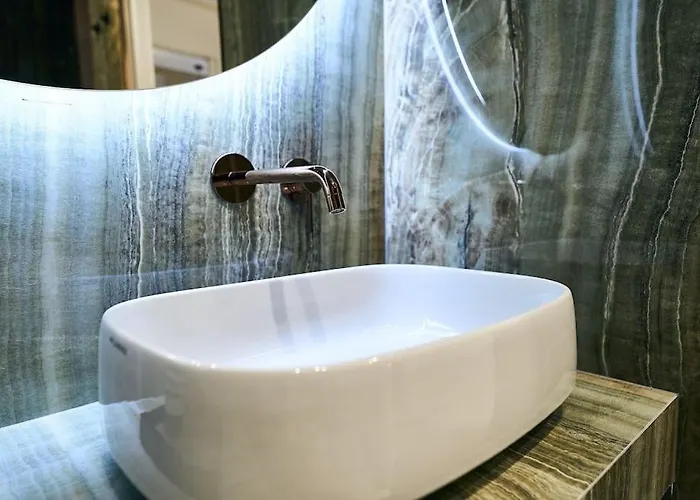 Contempora - Two Bedrooms Monet Appartement *
